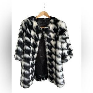 Houndstooth faux fur coat (3 quarter sleeve)